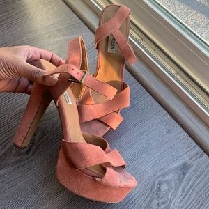 Size 10 PINK STEVE MADDEN SUEDE PUMPS